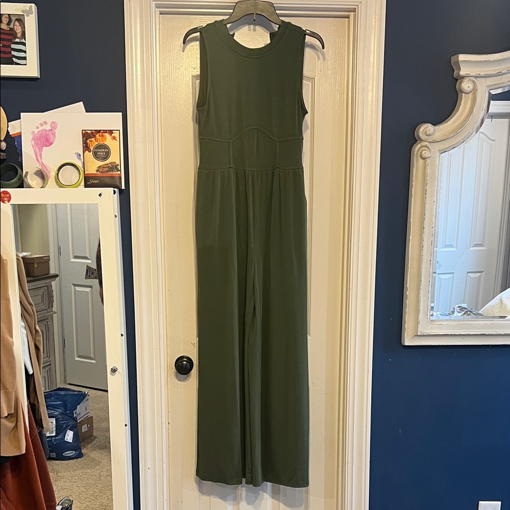 Cider Forest Green Sleeveless Jumpsuit